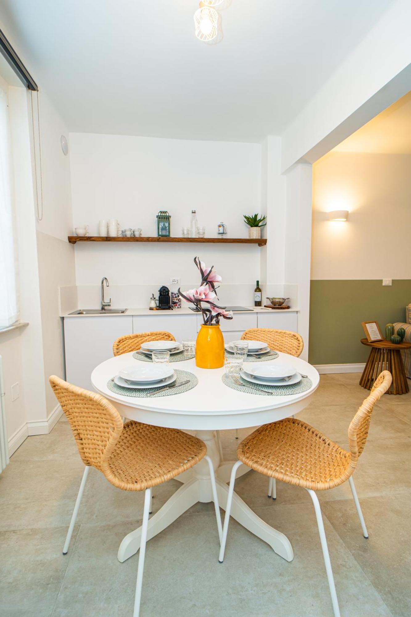 H H Moneglia Il Vicolo Apartment Bagian luar foto