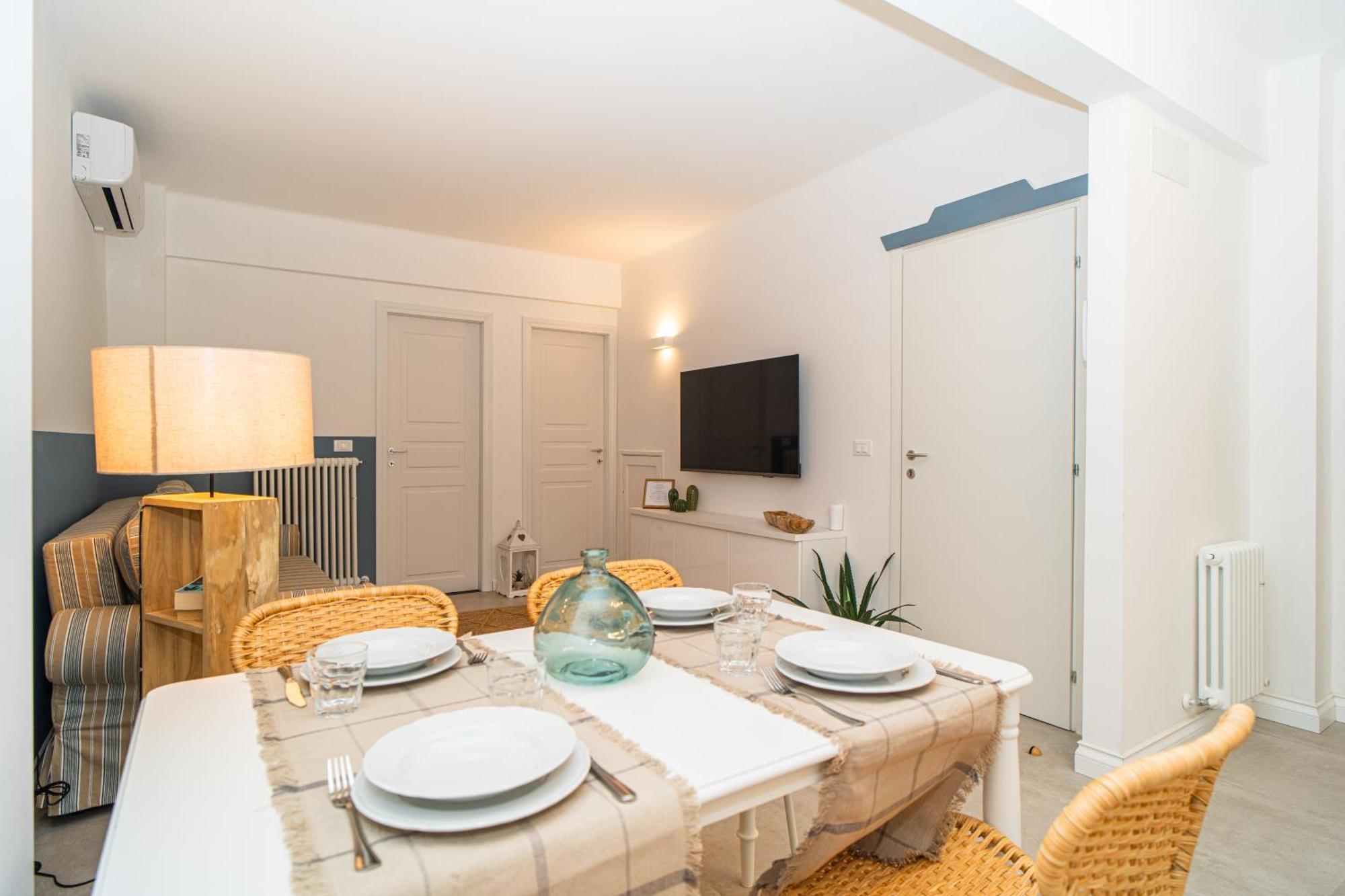 H H Moneglia Il Vicolo Apartment Bagian luar foto