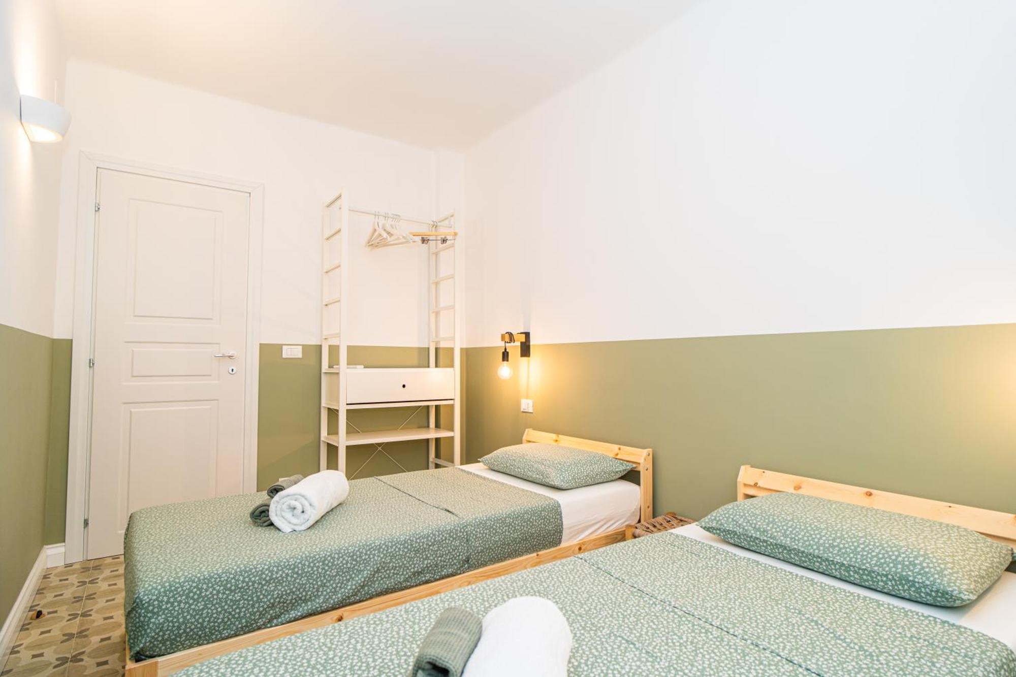 H H Moneglia Il Vicolo Apartment Bagian luar foto