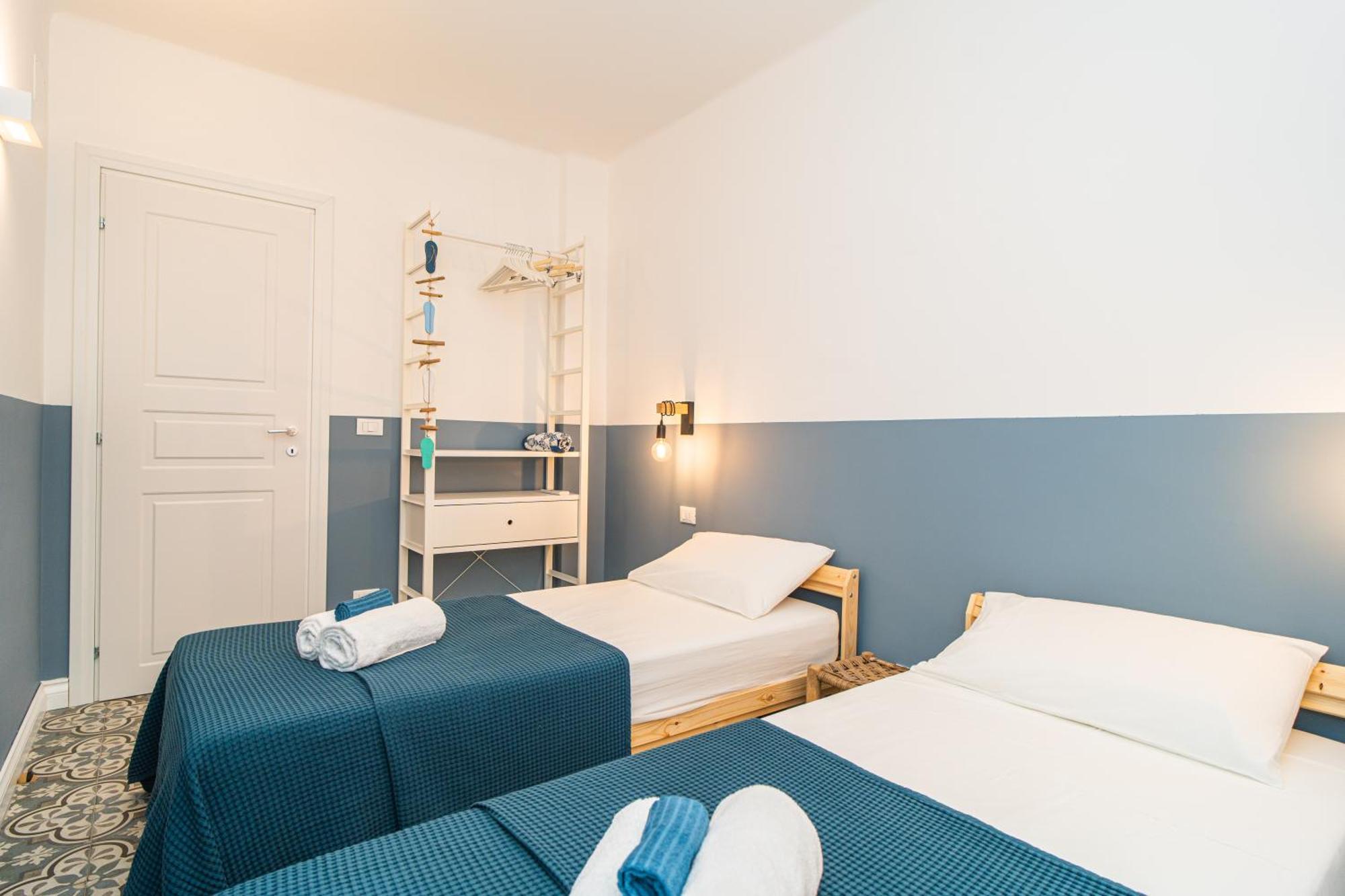 H H Moneglia Il Vicolo Apartment Bagian luar foto